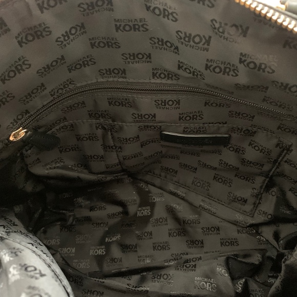MICHAEL Michael Kors Black Leather Tote Bag - Picture 14 of 15